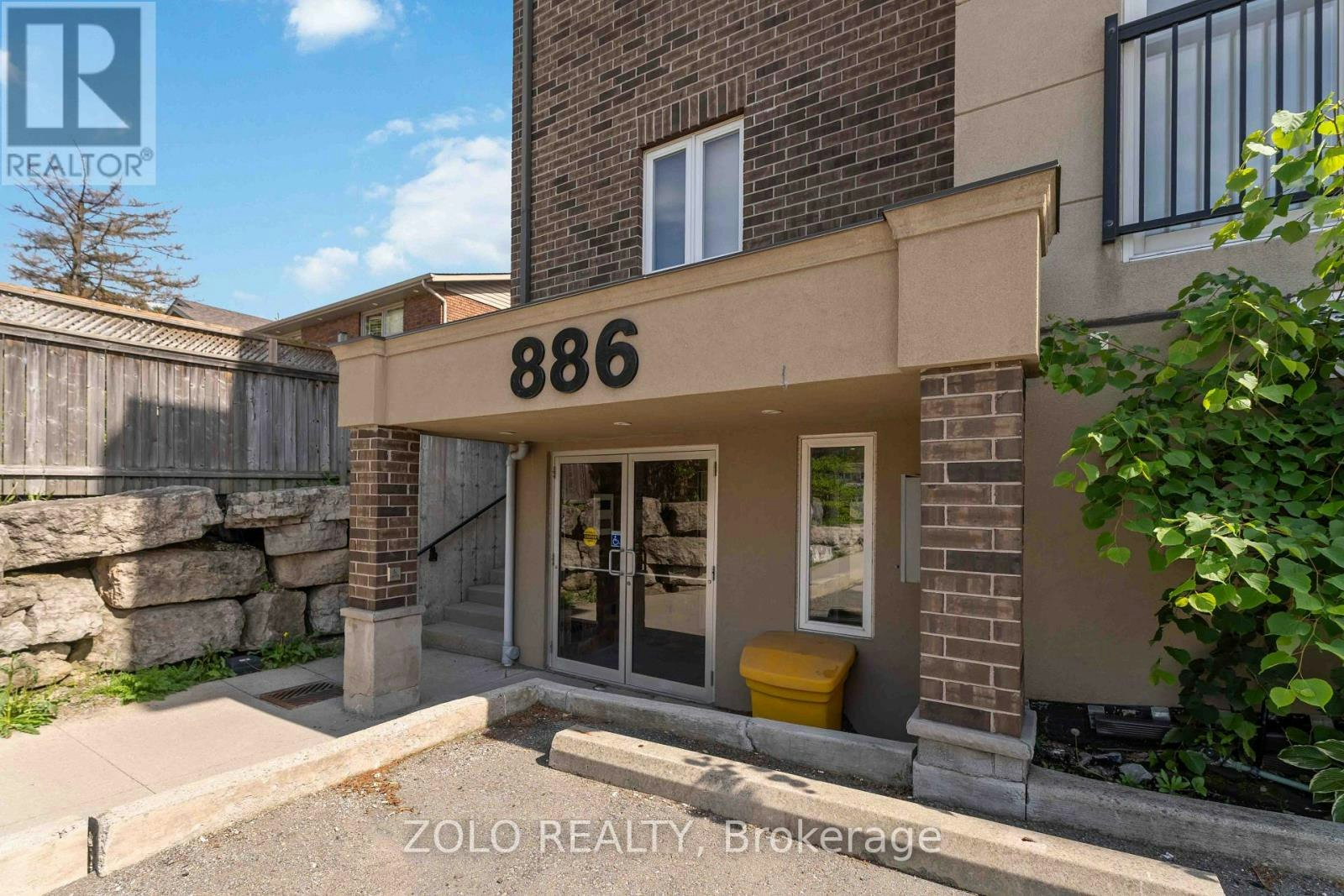 304-886 Golf Links Road, Hamilton, ON, L9K 1J8 - 3