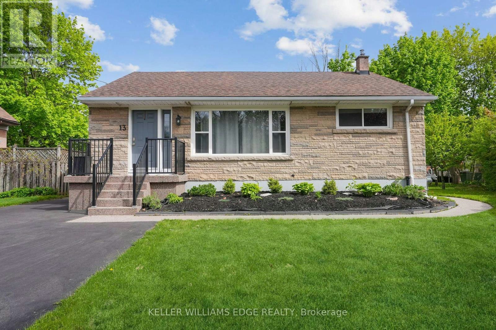 LOWER-13 Beaucourt Place, Hamilton, ON, L8S 2P8