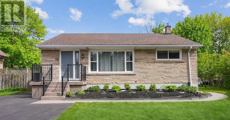 LOWER-13 Beaucourt Place, Hamilton, ON, L8S 2P8