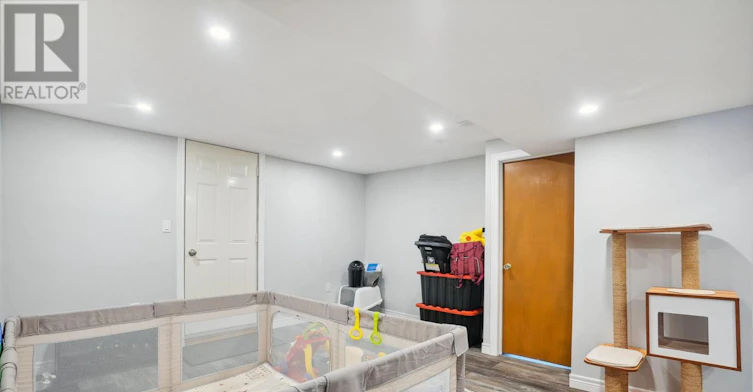 LOWER-13 Beaucourt Place, Hamilton, ON, L8S 2P8 - 6