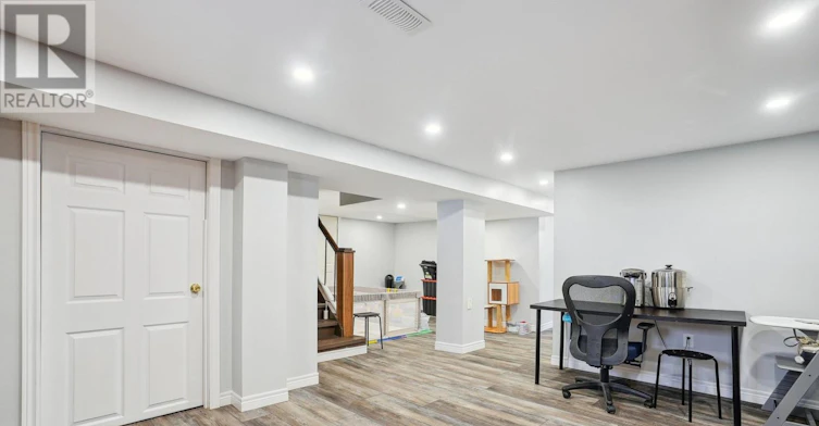 LOWER-13 Beaucourt Place, Hamilton, ON, L8S 2P8 - 11
