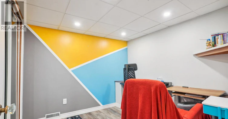 LOWER-13 Beaucourt Place, Hamilton, ON, L8S 2P8 - 14