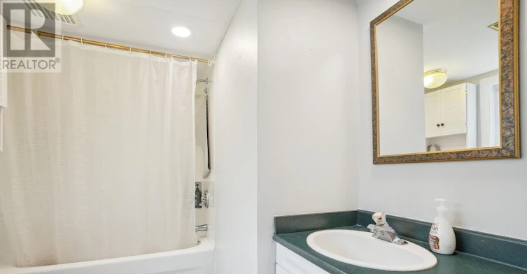 LOWER-13 Beaucourt Place, Hamilton, ON, L8S 2P8 - 16
