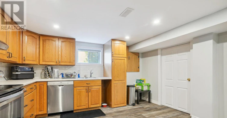LOWER-13 Beaucourt Place, Hamilton, ON, L8S 2P8 - 9
