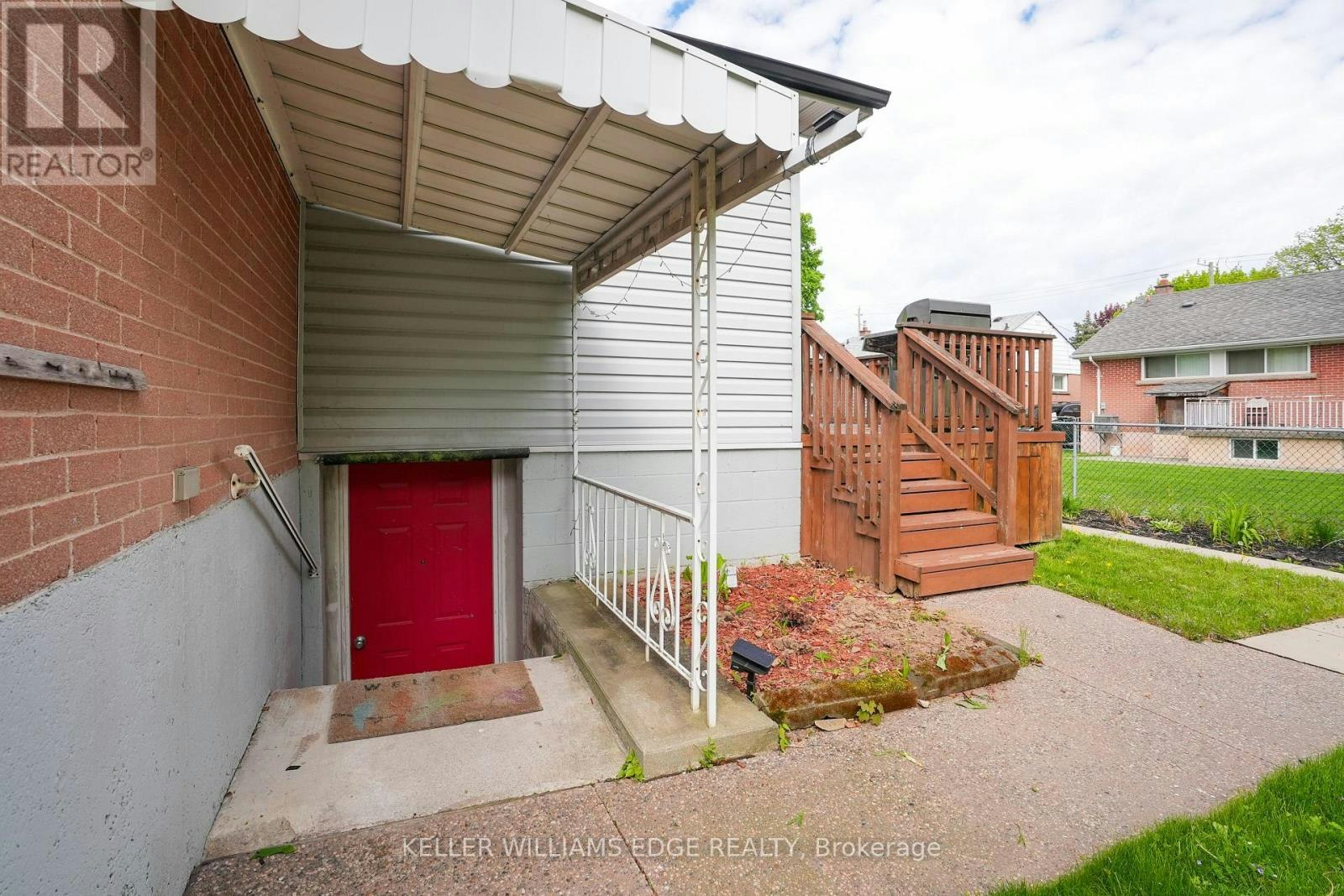 LOWER-13 Beaucourt Place, Hamilton, ON, L8S 2P8 - 3