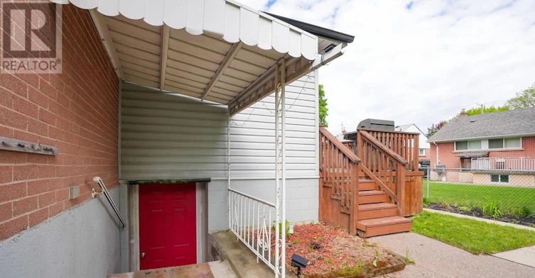LOWER-13 Beaucourt Place, Hamilton, ON, L8S 2P8 - 3
