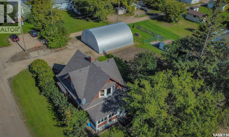 420 Burrows Avenue W