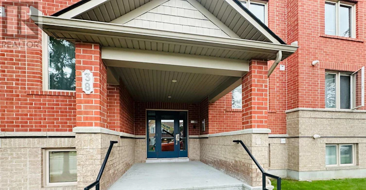 6-38 Barnstone Drive, Ottawa, ON, K2J 4R6 - 2