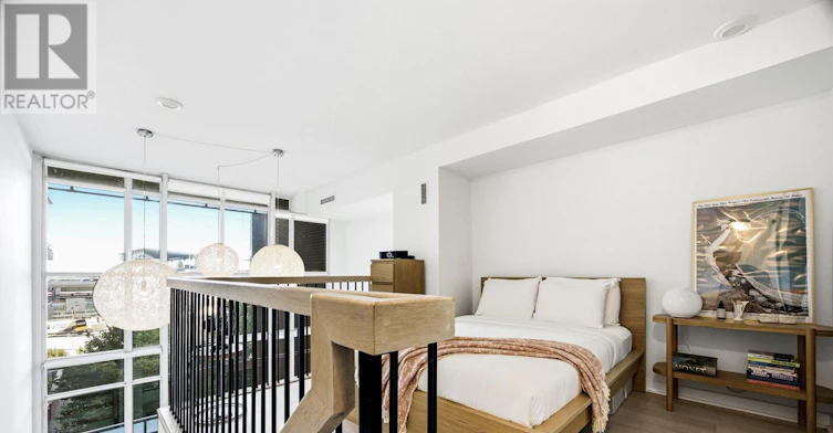 302-5 Hanna Avenue, Toronto, ON, M6K 0B3 - 4