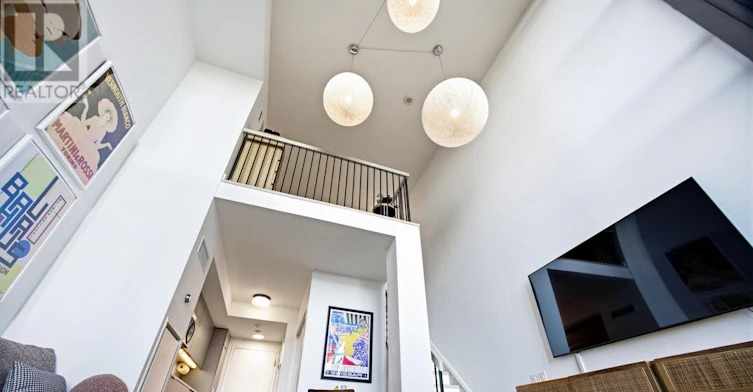 302-5 Hanna Avenue, Toronto, ON, M6K 0B3 - 2