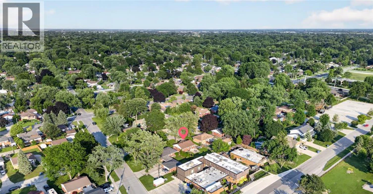 3621 Mckay Avenue, Windsor, ON, N9E 2S3 - 36