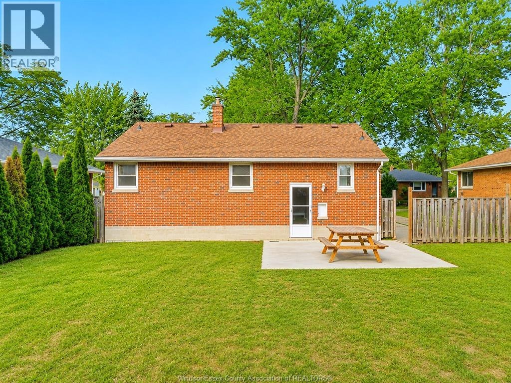 3621 Mckay Avenue, Windsor, ON, N9E 2S3 - 5
