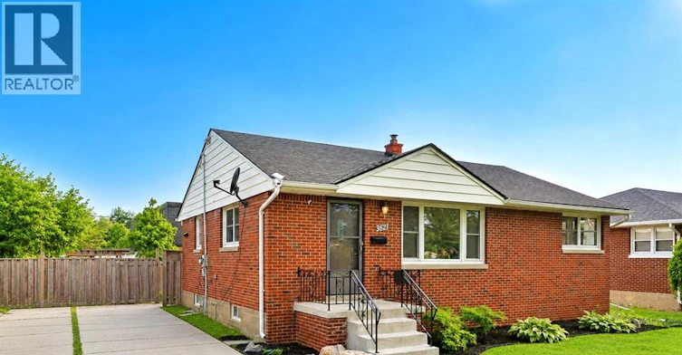 3621 Mckay Avenue, Windsor, ON, N9E 2S3