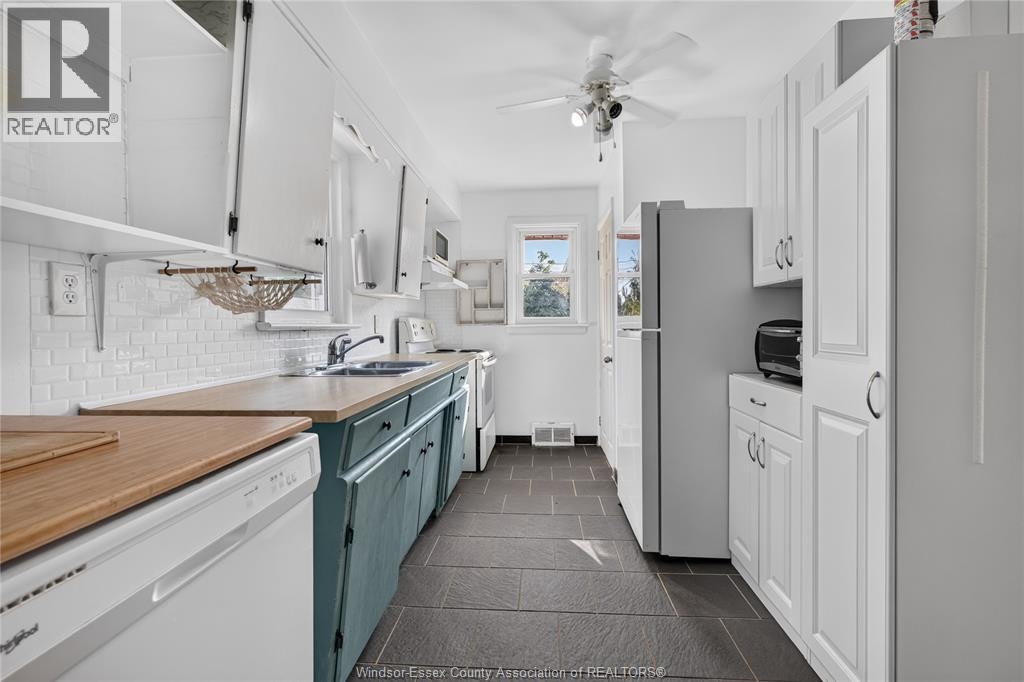 3621 Mckay Avenue, Windsor, ON, N9E 2S3 - 19