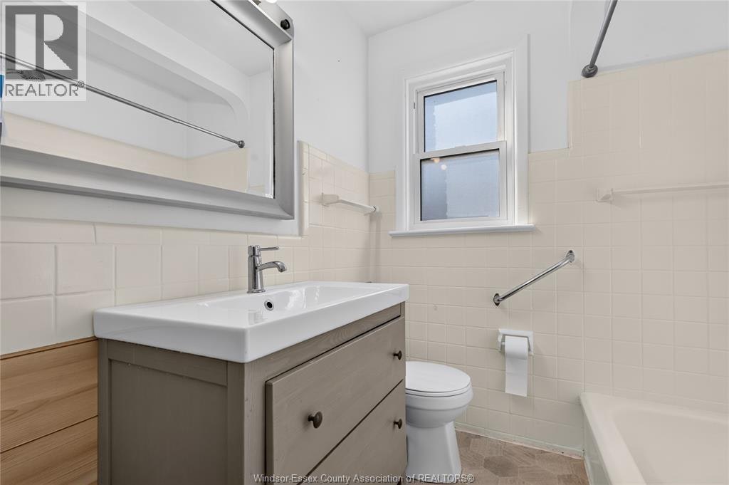 3621 Mckay Avenue, Windsor, ON, N9E 2S3 - 18