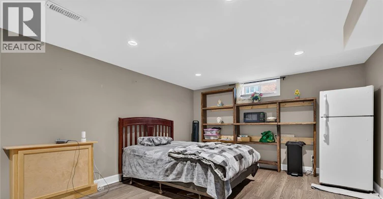 3621 Mckay Avenue, Windsor, ON, N9E 2S3 - 28