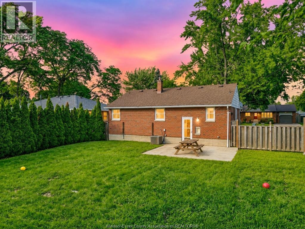 3621 Mckay Avenue, Windsor, ON, N9E 2S3 - 38