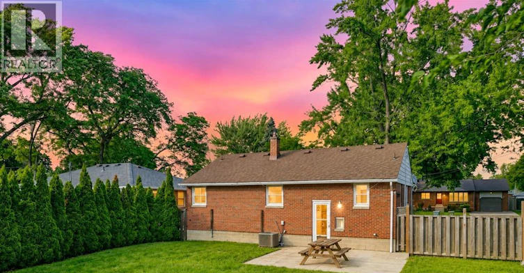3621 Mckay Avenue, Windsor, ON, N9E 2S3 - 38