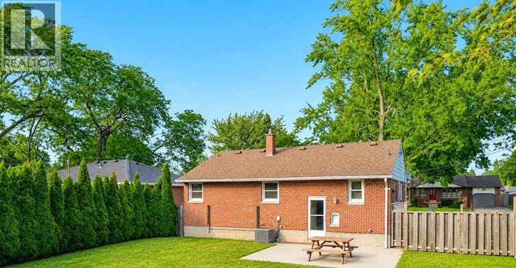 3621 Mckay Avenue, Windsor, ON, N9E 2S3 - 40