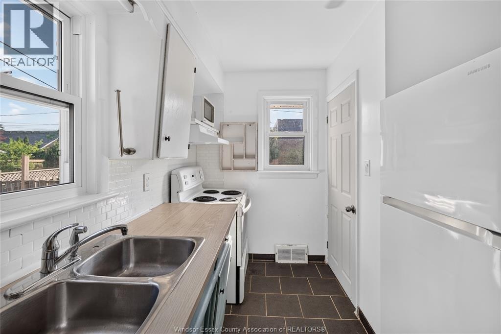 3621 Mckay Avenue, Windsor, ON, N9E 2S3 - 20