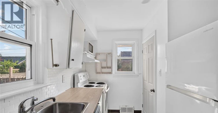 3621 Mckay Avenue, Windsor, ON, N9E 2S3 - 20