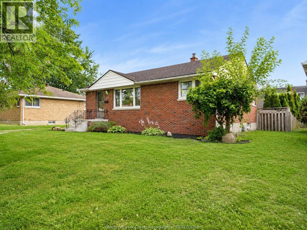 3621 Mckay Avenue, Windsor, ON, N9E 2S3 - 37
