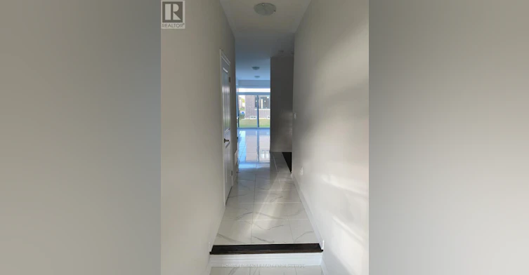 48 Prudhoe Terrace, Barrie, ON, L9J 0W2 - 4