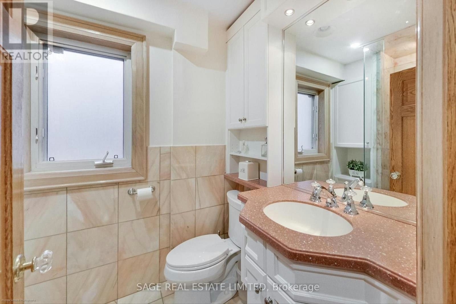 108 Beresford Avenue, Toronto, ON, M6S 3B1 - 21