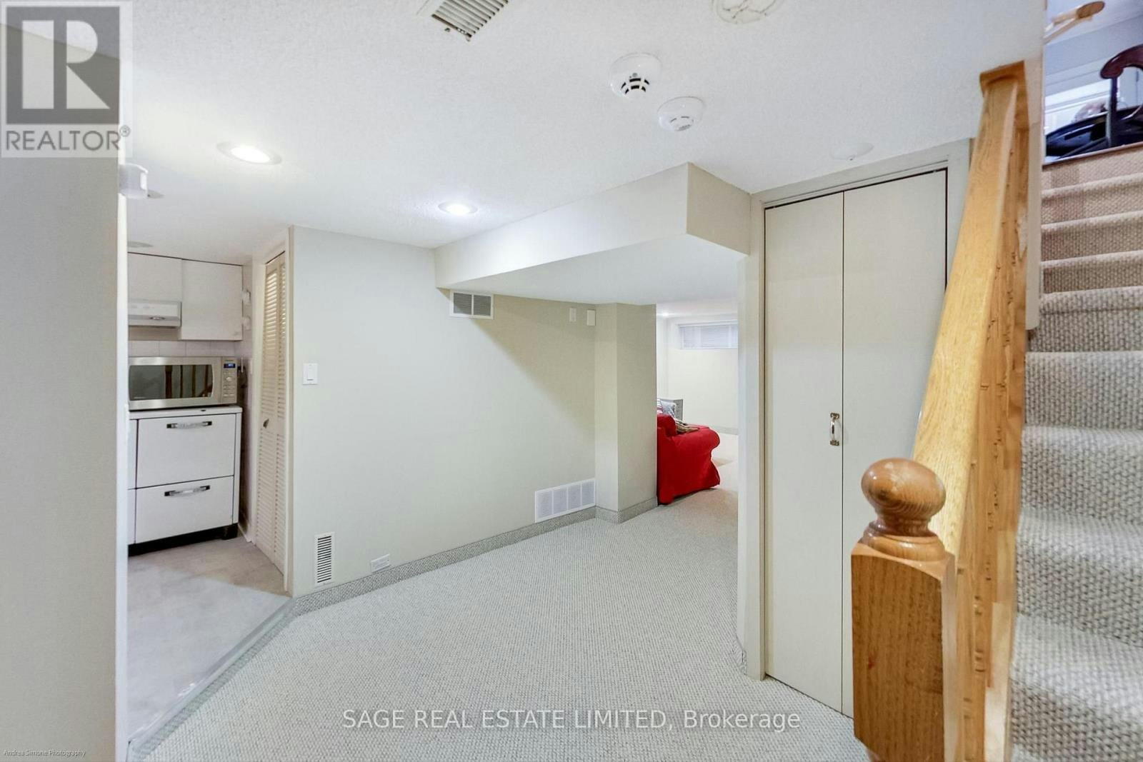 108 Beresford Avenue, Toronto, ON, M6S 3B1 - 29