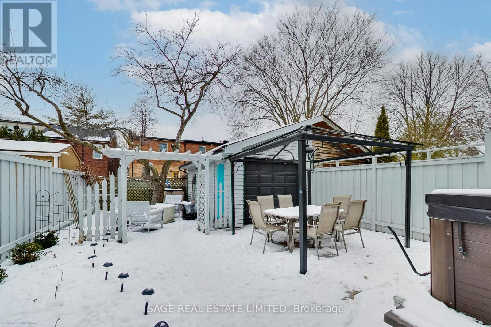108 Beresford Avenue, Toronto, ON, M6S 3B1 - 35
