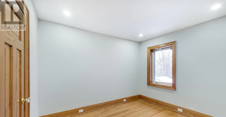108 Beresford Avenue, Toronto, ON, M6S 3B1 - 23