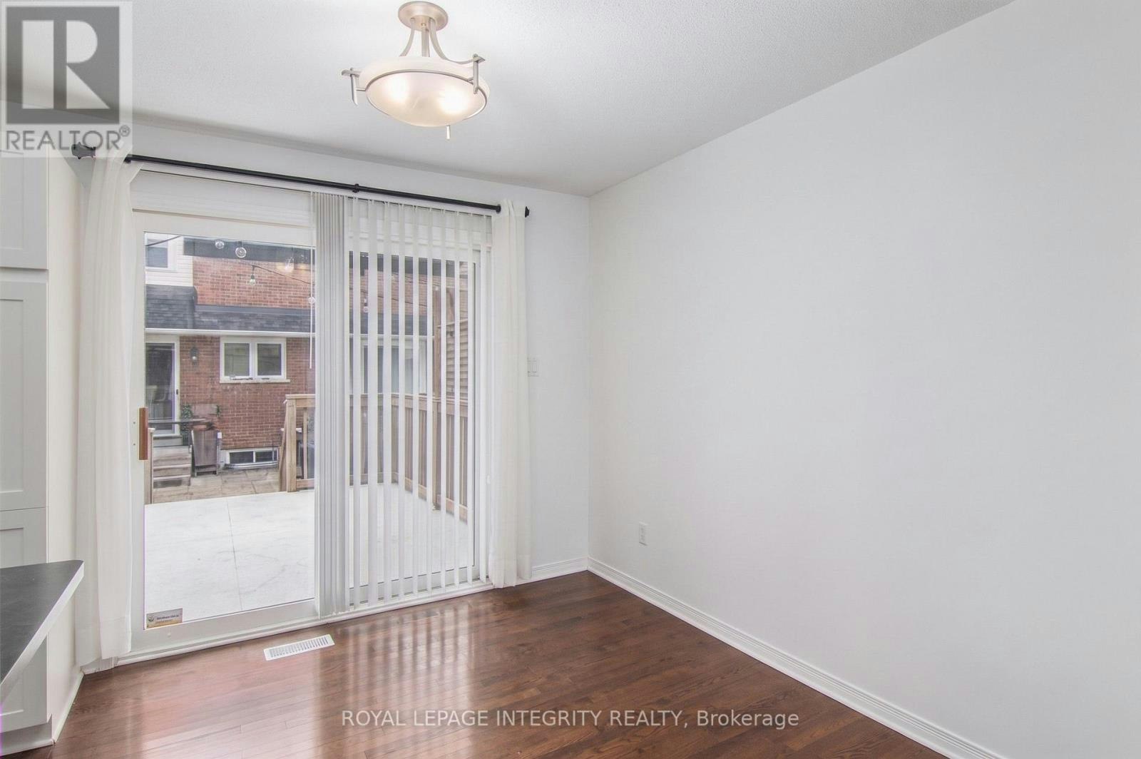 118 Monterey Drive, Ottawa, ON, K2H 7A8 - 9