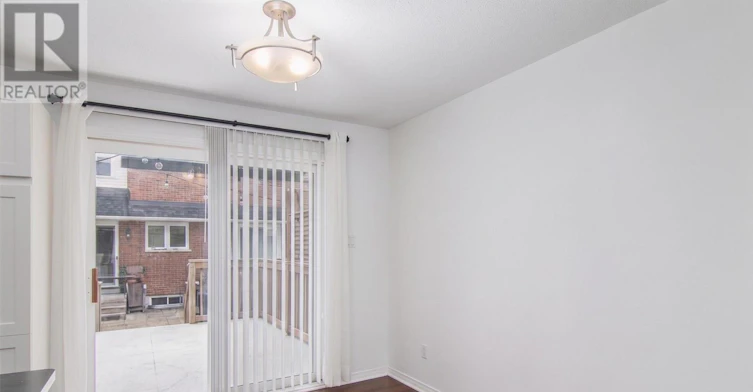 118 Monterey Drive, Ottawa, ON, K2H 7A8 - 9