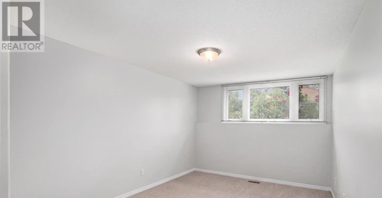118 Monterey Drive, Ottawa, ON, K2H 7A8 - 17