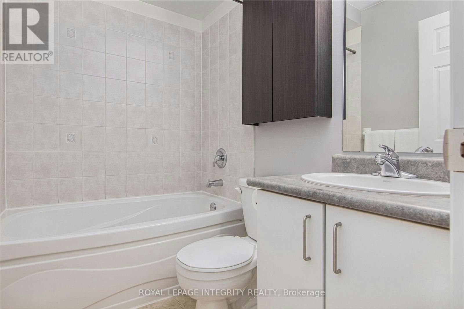 118 Monterey Drive, Ottawa, ON, K2H 7A8 - 11