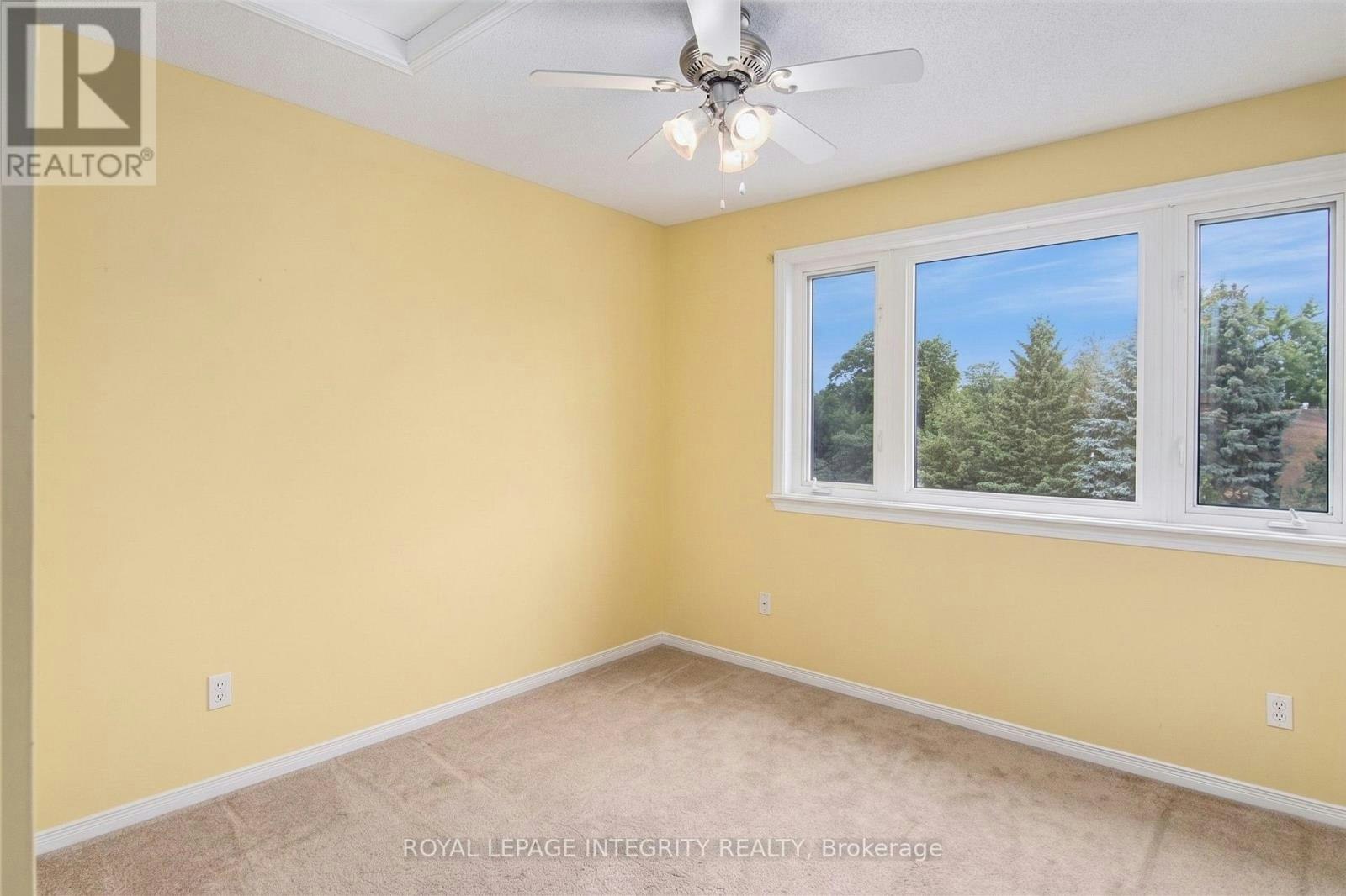 118 Monterey Drive, Ottawa, ON, K2H 7A8 - 12