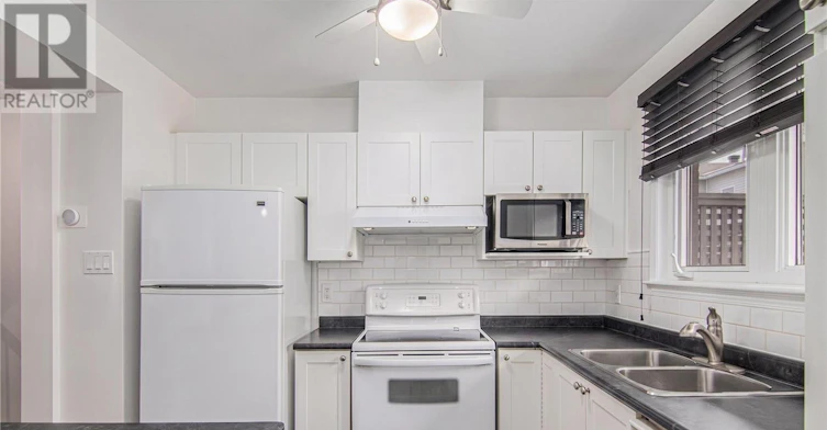 118 Monterey Drive, Ottawa, ON, K2H 7A8 - 5