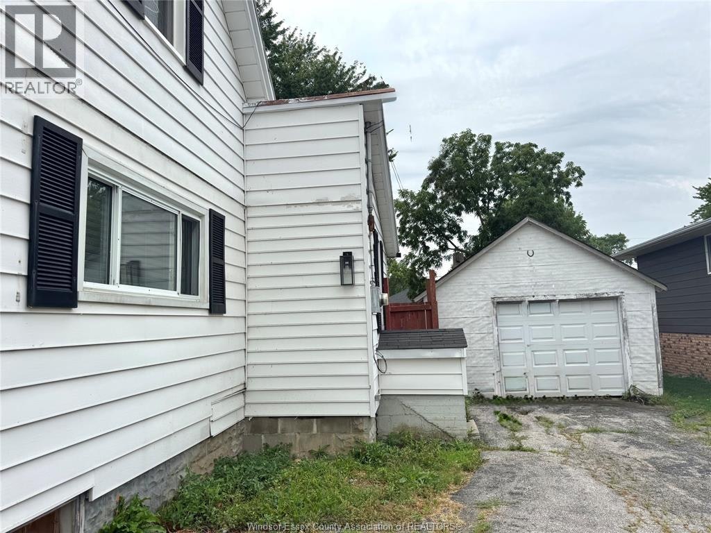 12333 Lanoue Street, Tecumseh, ON, N8N 1N2 - 2