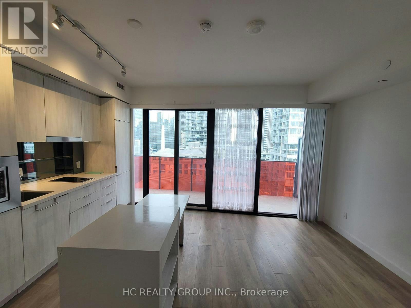 1712-215 Queen Street W, Toronto, ON, M5V 0P5 - 3