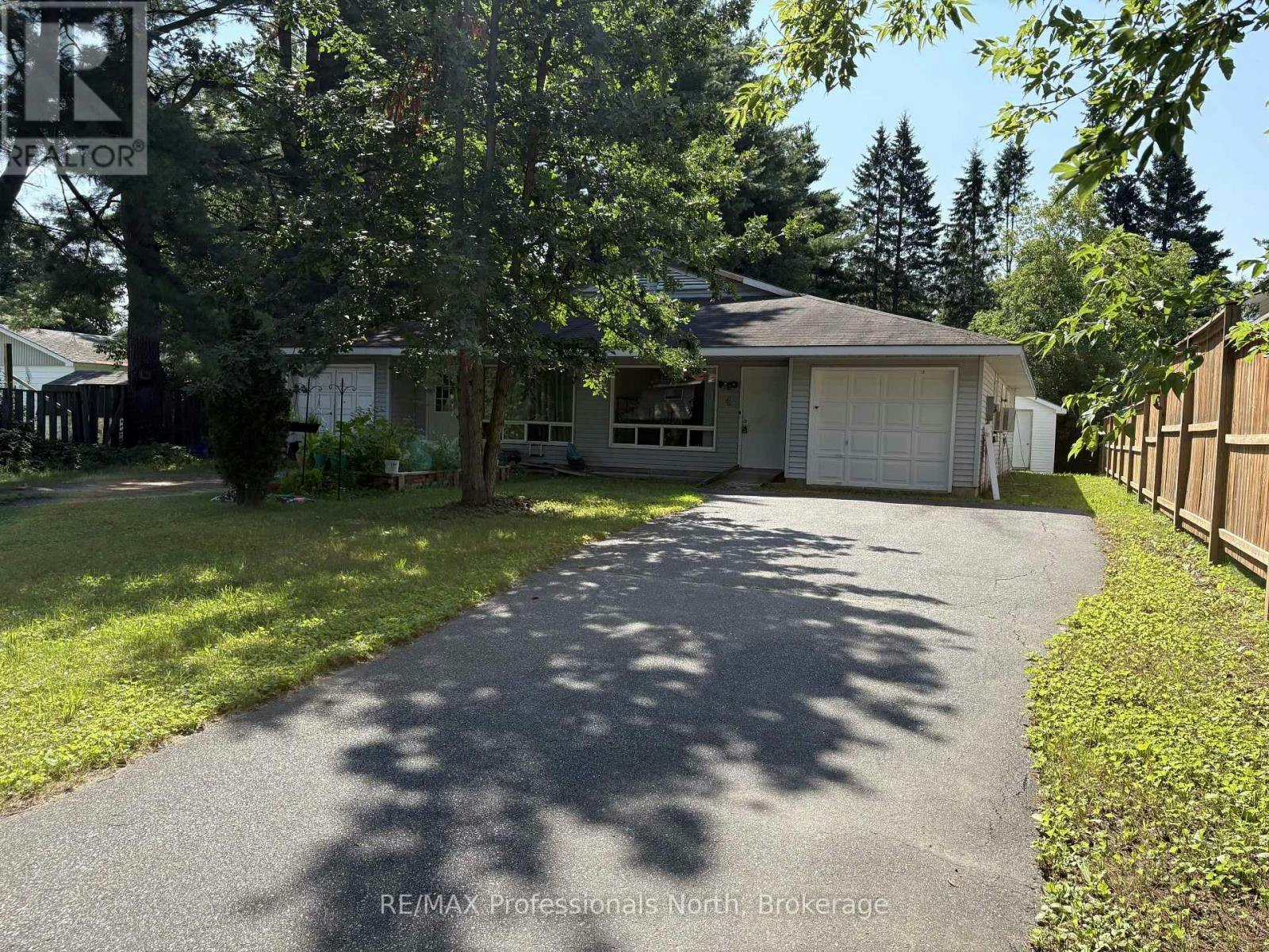 4 North Street N, Bracebridge, ON, P1L 1C4