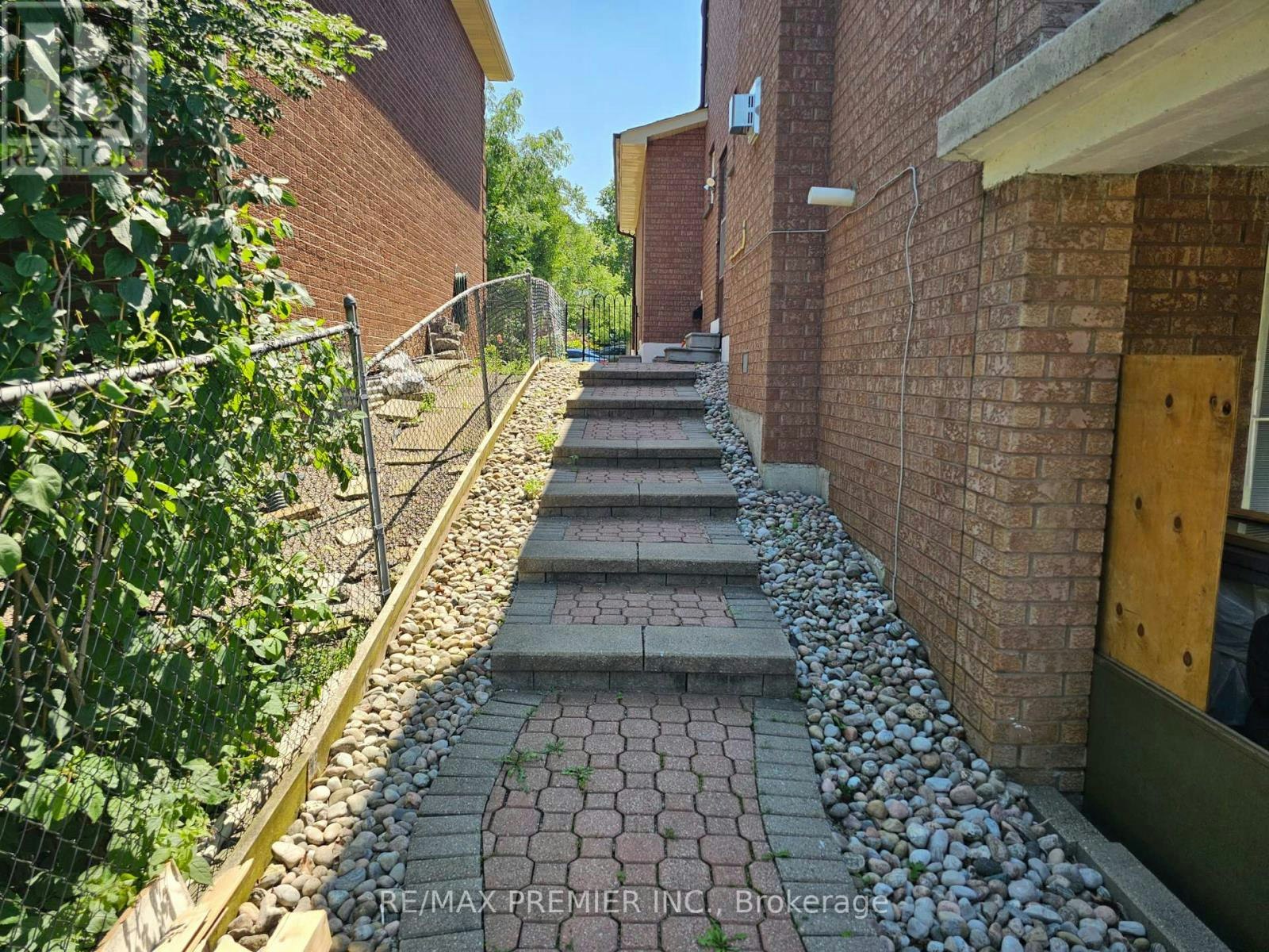 B - BASEMENT-16 Vineyard Court, Vaughan, ON, L4L 5M3 - 5