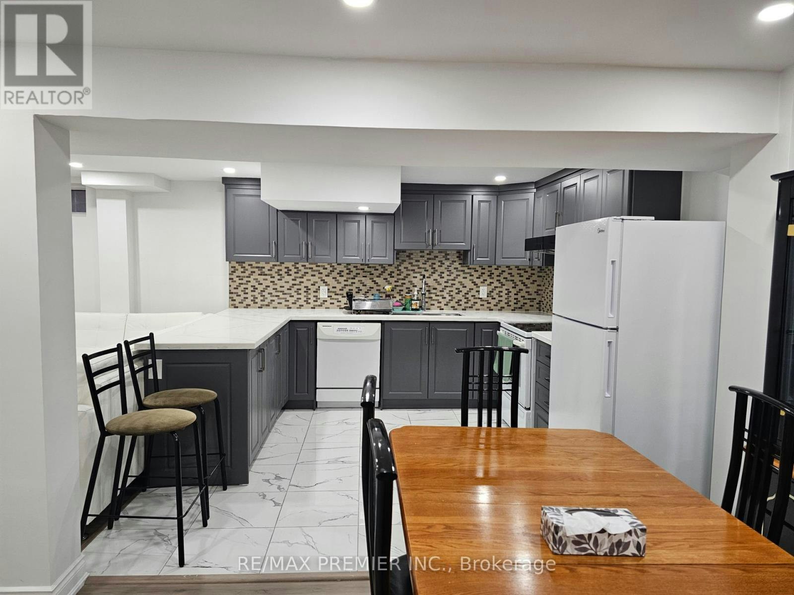 B - BASEMENT-16 Vineyard Court, Vaughan, ON, L4L 5M3 - 9