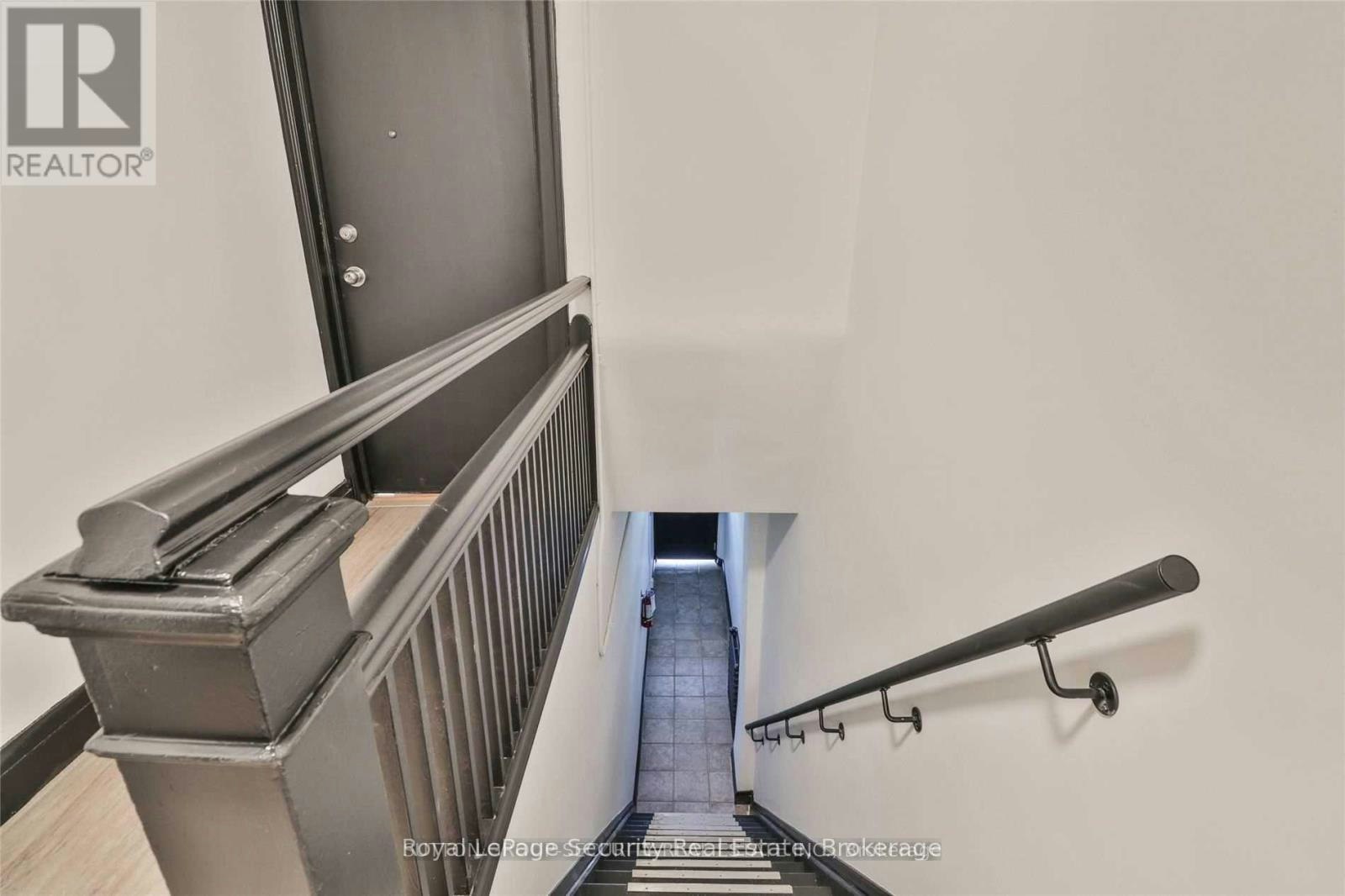 2-3317 Lake Shore Boulevard W, Toronto, ON, M8W 1M8 - 2
