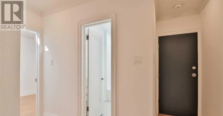2-3317 Lake Shore Boulevard W, Toronto, ON, M8W 1M8 - 4