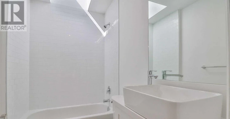 2-3317 Lake Shore Boulevard W, Toronto, ON, M8W 1M8 - 5
