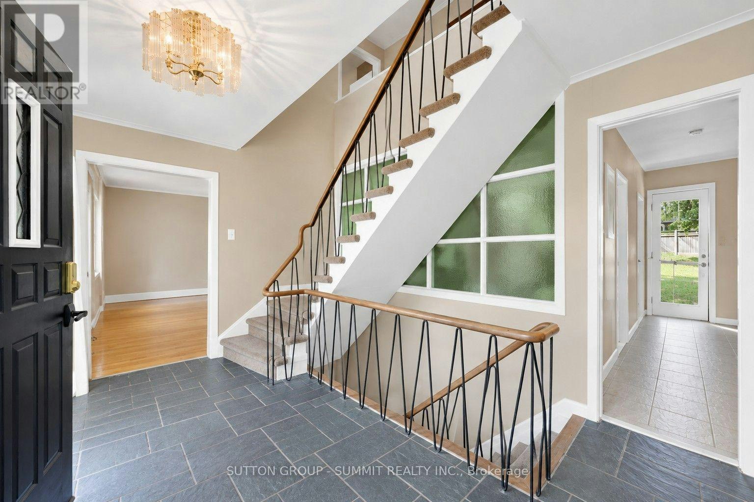 20 Havenridge Drive, Toronto, ON, M9P 3M4 - 2