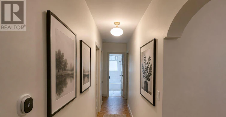 100 Ballacaine Drive, Toronto, ON, M8Y 4B8 - 7