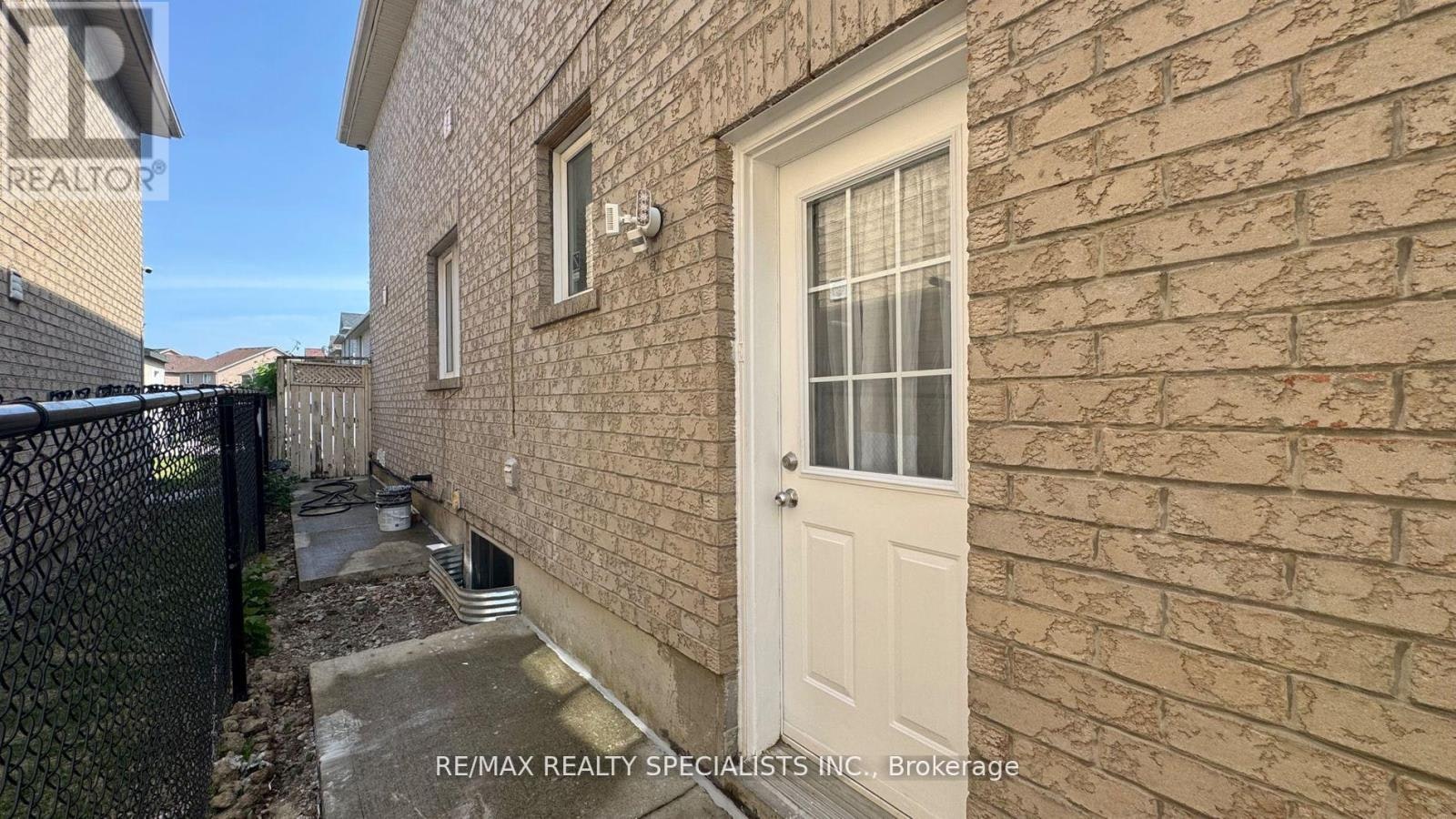 LOWER 2-B-3 Lennon Trail, Brampton, ON, L6Y 5P9