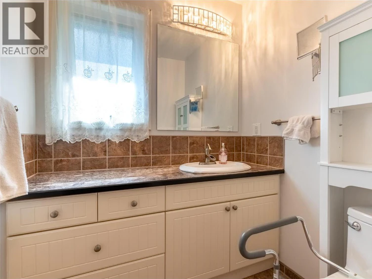 1254 Heustis Drive, Ashcroft, BC, V0K 1A0 - 28