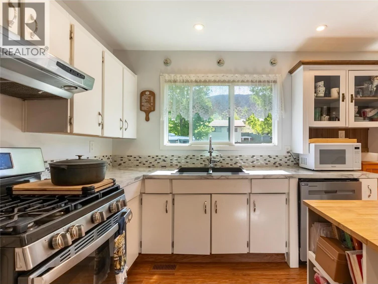 1254 Heustis Drive, Ashcroft, BC, V0K 1A0 - 22